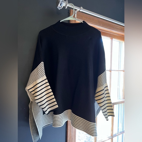 Pink Lily Black & White poncho sweater - Picture 2 of 4